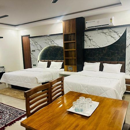 Hotel Yatri Nivas Sagara Zewnętrze zdjęcie