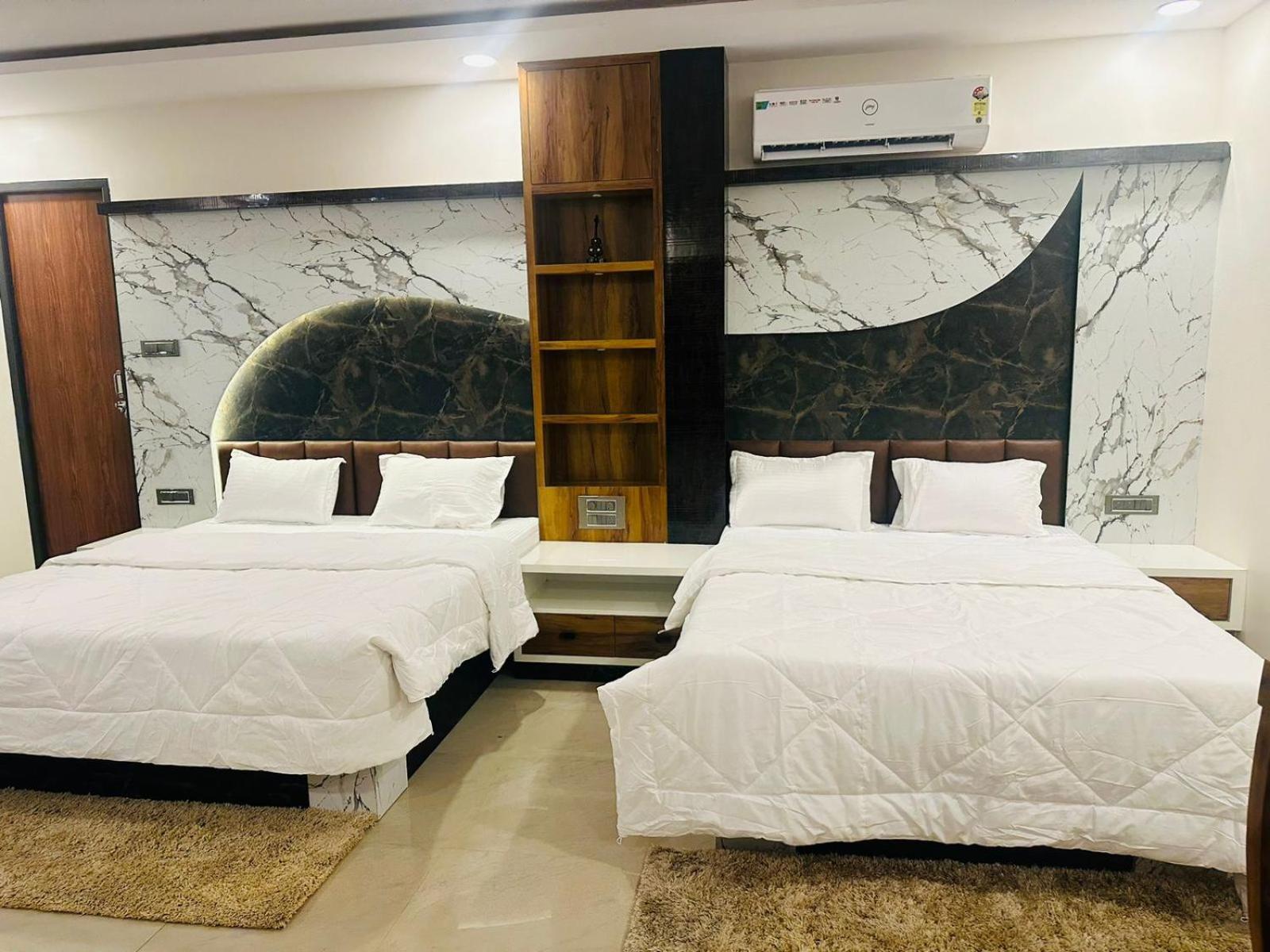 Hotel Yatri Nivas Sagara Zewnętrze zdjęcie